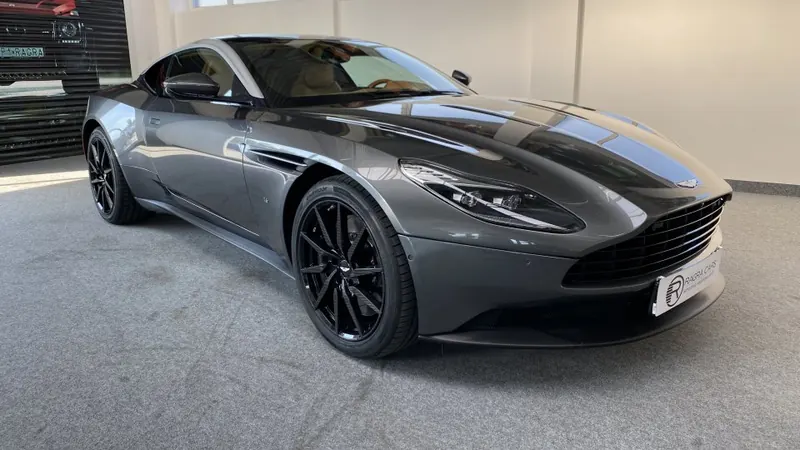 Aston Martin DB11 V12 2017