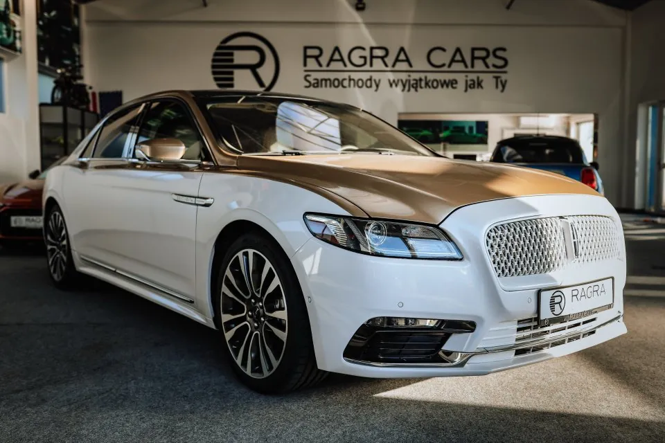 Lincoln Continental Reserve 2019 - zdjęcie 1 z 24