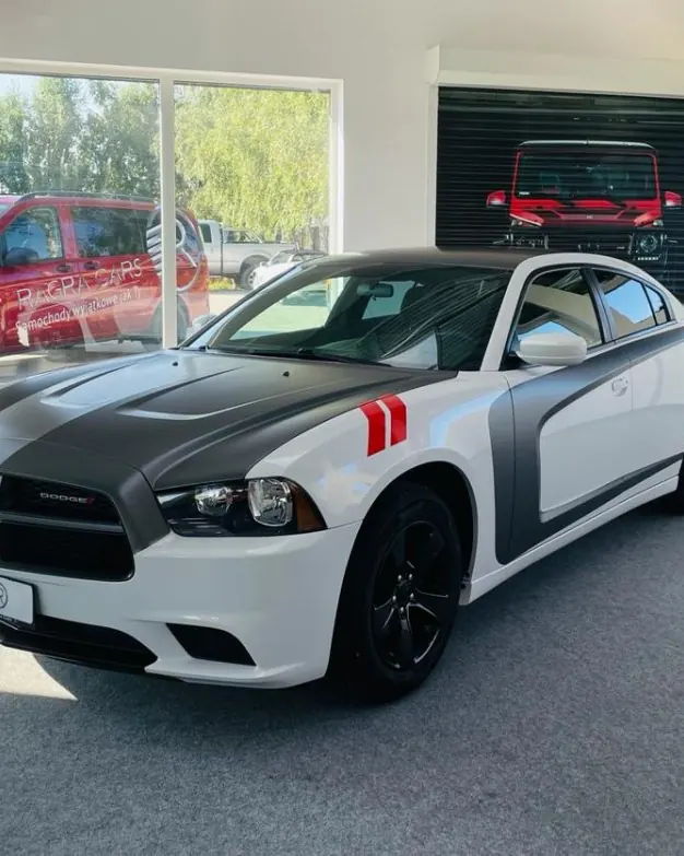 Dodge Charger: Pasy i detale
