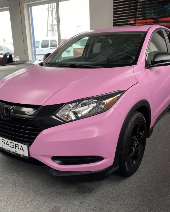 Honda HR-V: Folia w kolorze różu